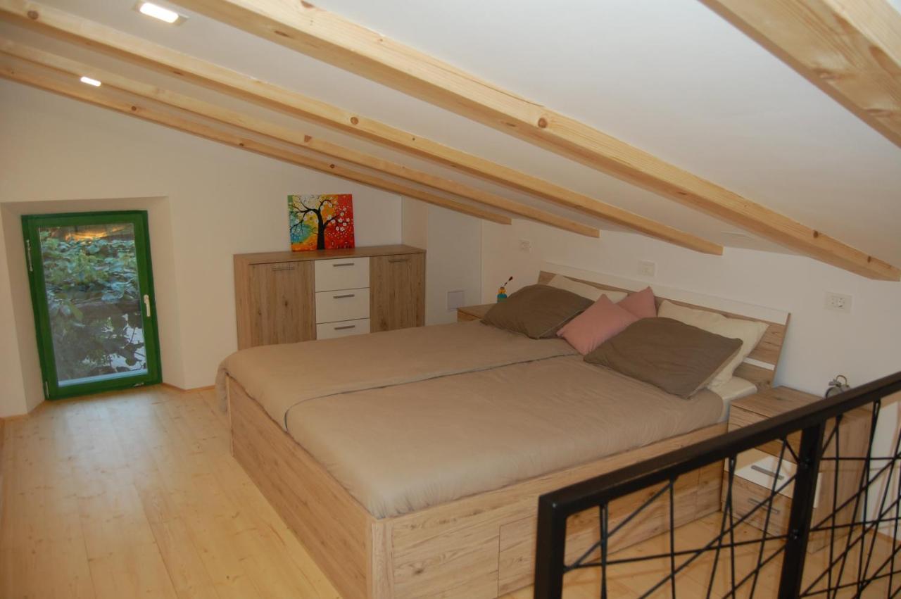 Apartma Hiska Dobravlje Exterior foto