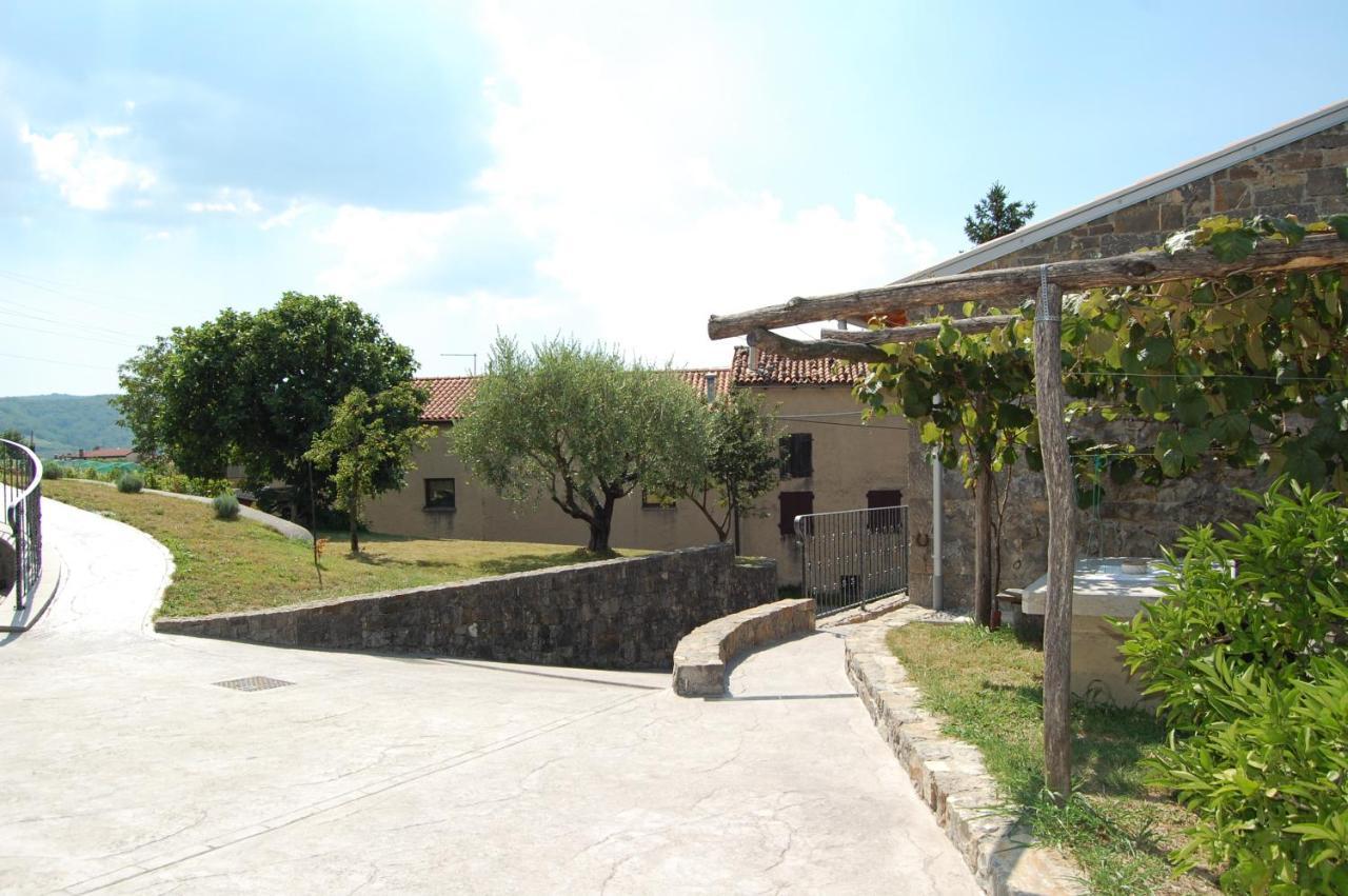 Apartma Hiska Dobravlje Exterior foto